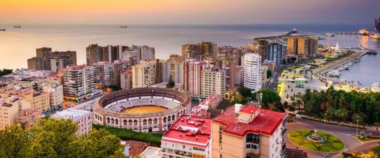 Апартаменти Skysea Holidays Malaga Bailen Екстер'єр фото